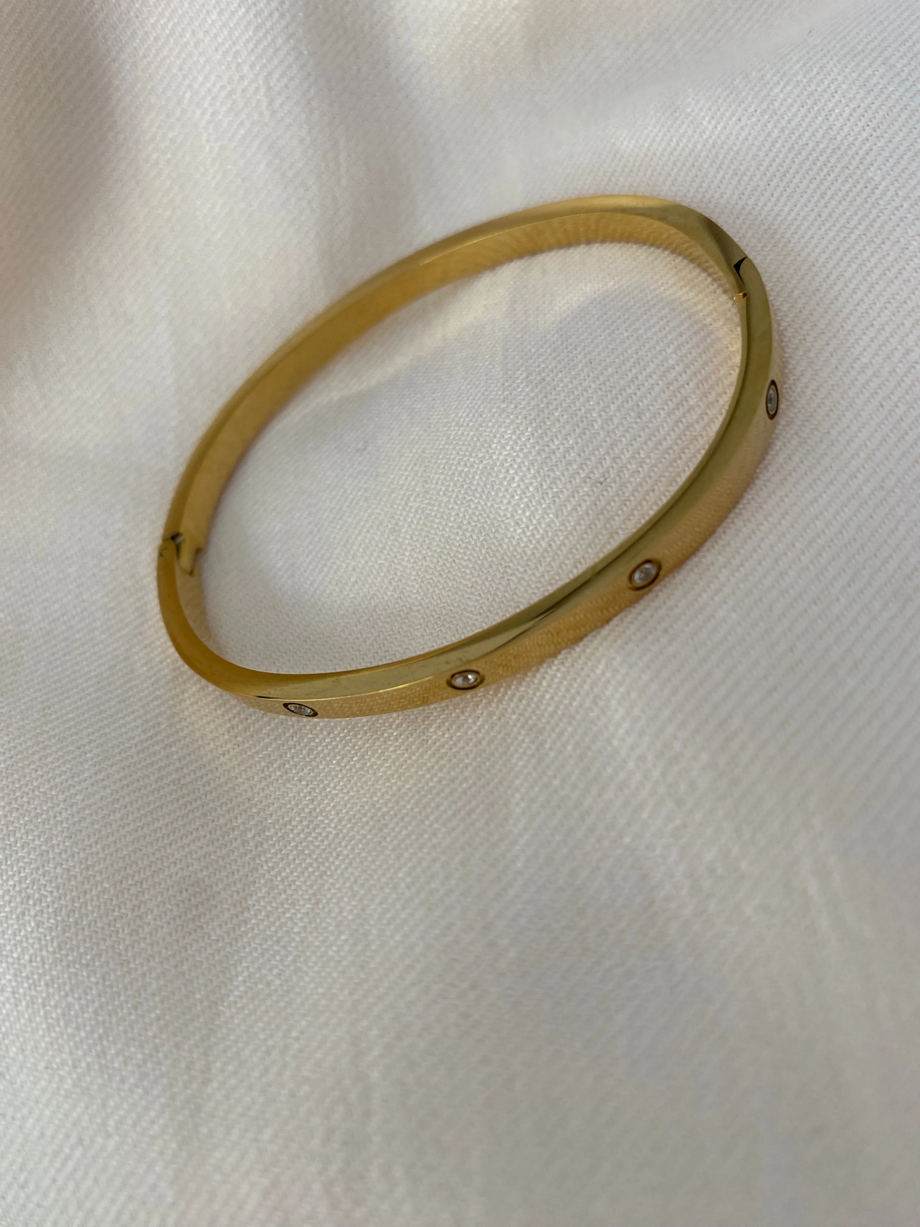 Diamanté Bangle - Thin Gold