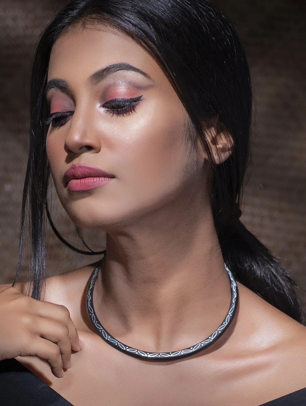 Exclusive Bidri Craft Choker With Pure Silver Inlay - Slim Waves