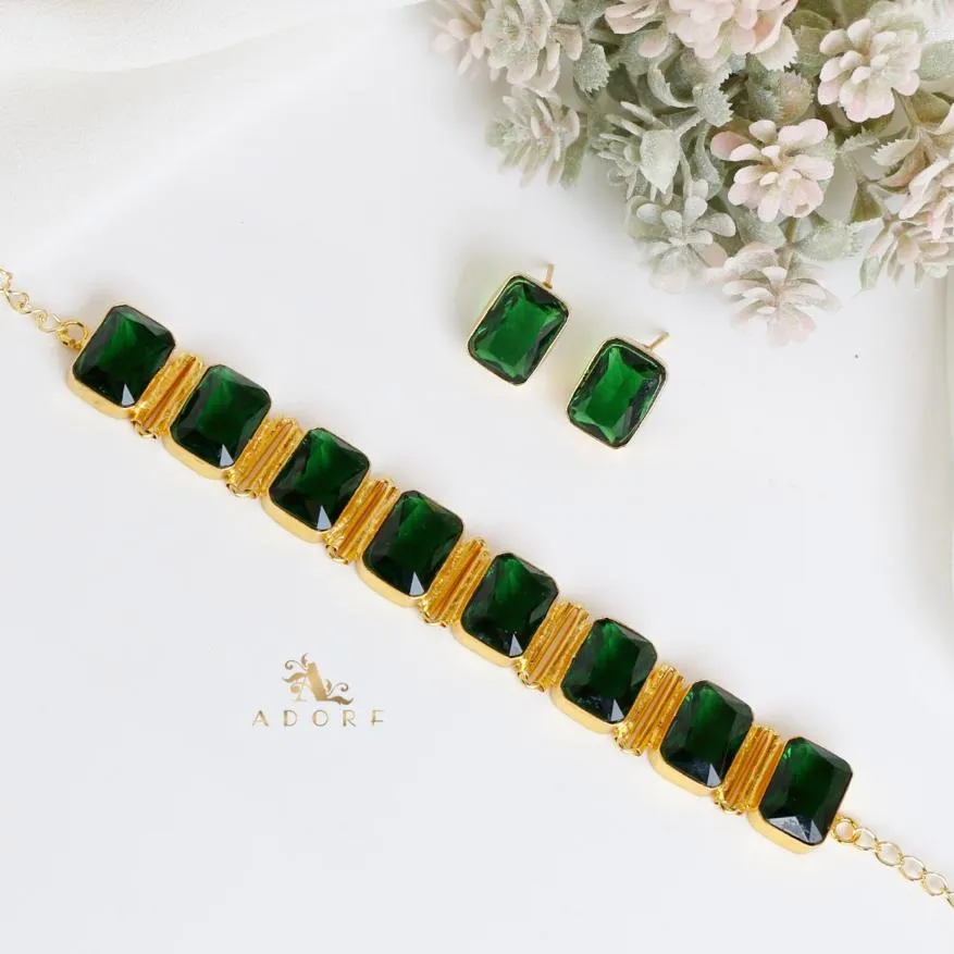 Gayal Glossy Square Choker With Stud