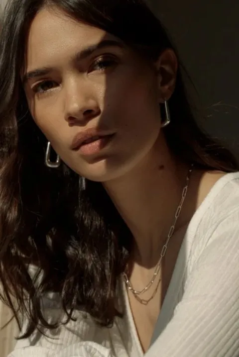 Lisbeth Moss Hoops