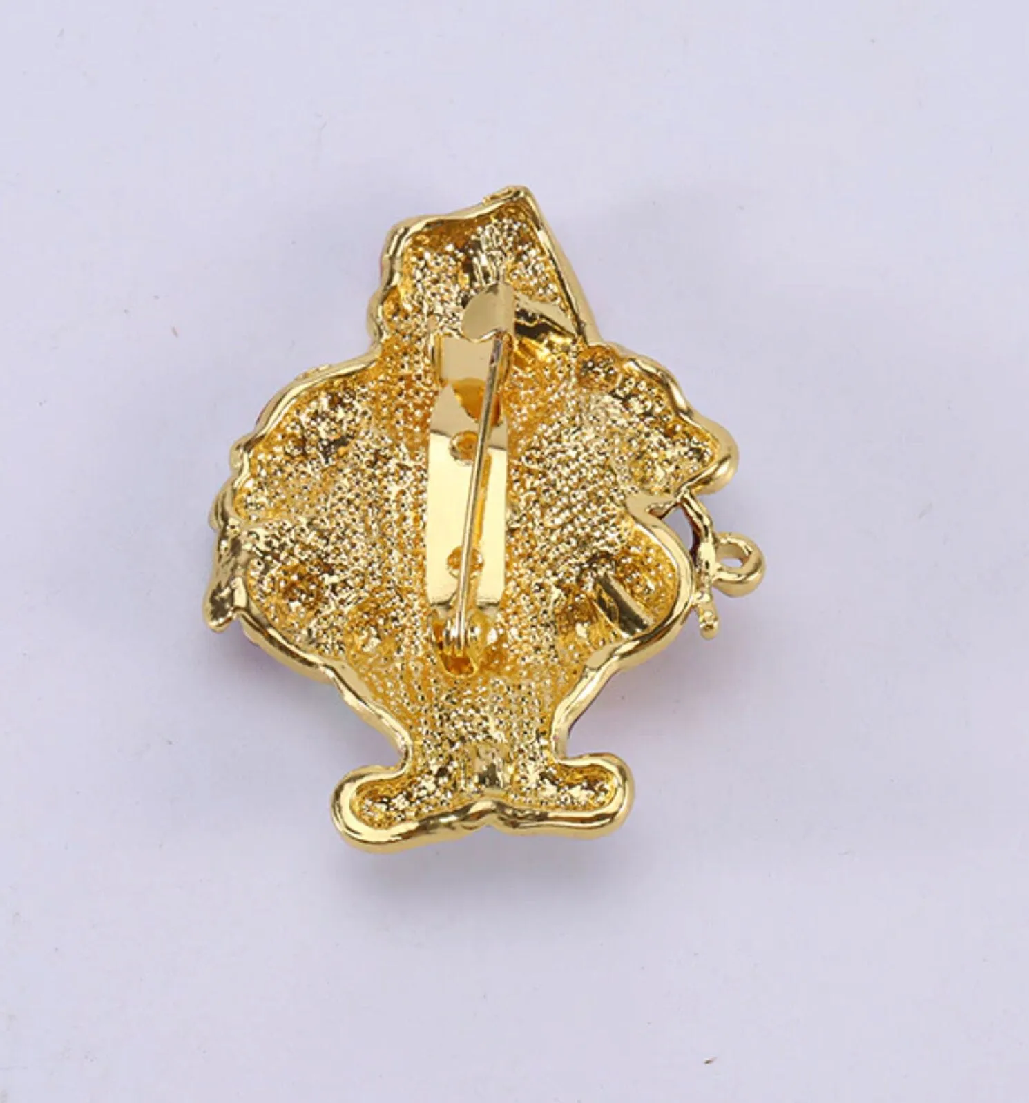 Santa Claus XMas Brooch Vintage look Gold plated broach Celebrity Queen pin i24